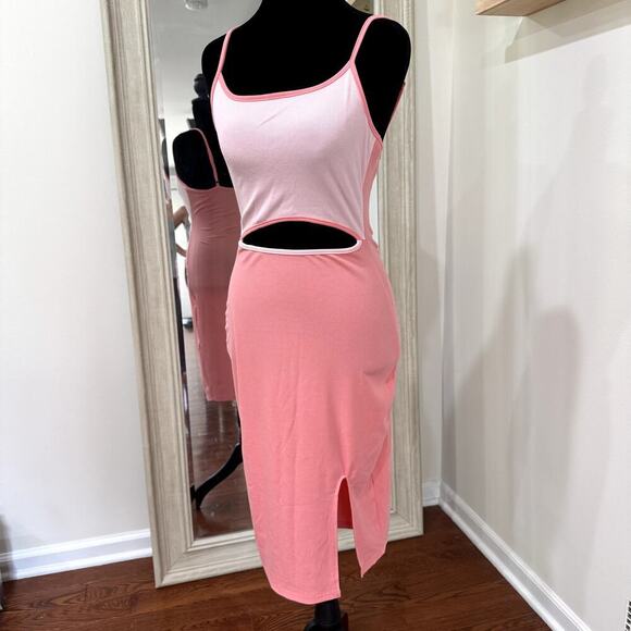 NWOT Sleeveless Cut Out Stomach Pink Stretchy Midi Dress Women's Size Medium - Picture 3 of 5